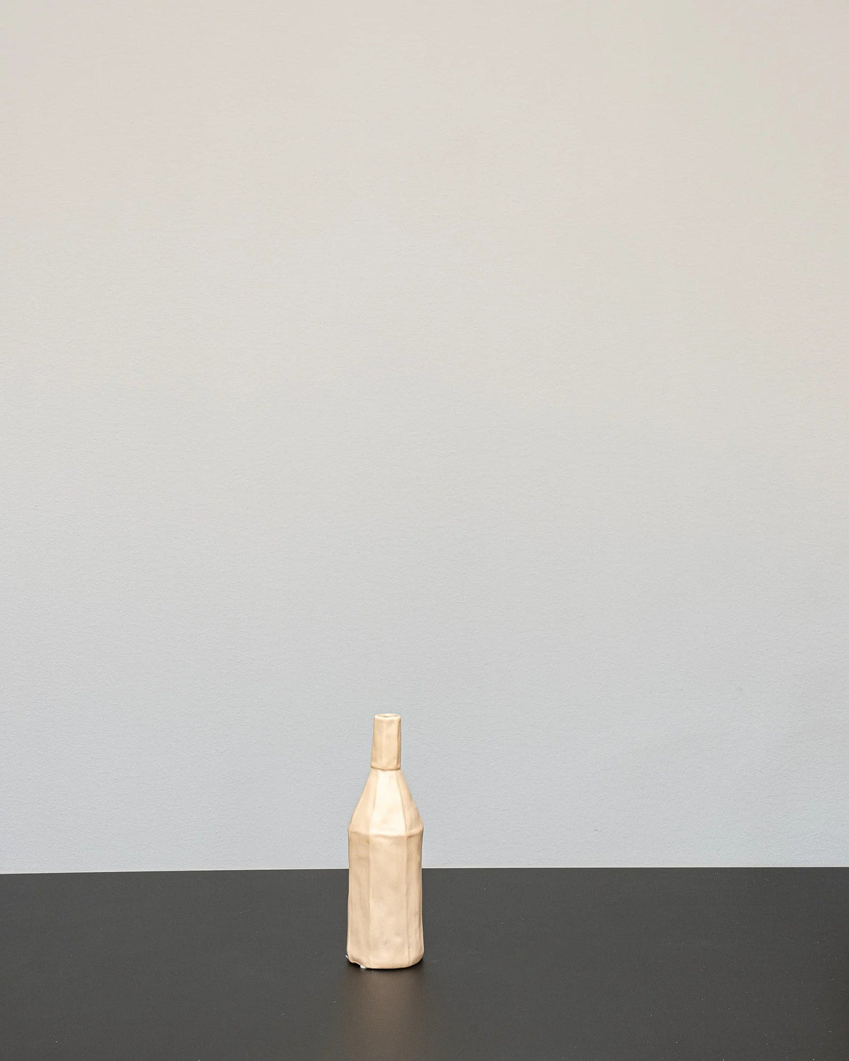 Bottle keramikvas – liten eller stor i variant Stor, Matt Beige – keramikvas