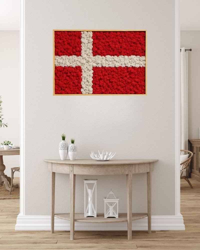 Eksklusivt Mosbillede Danska Flag (Dannebrog) i Ægte Rensdyrlav
