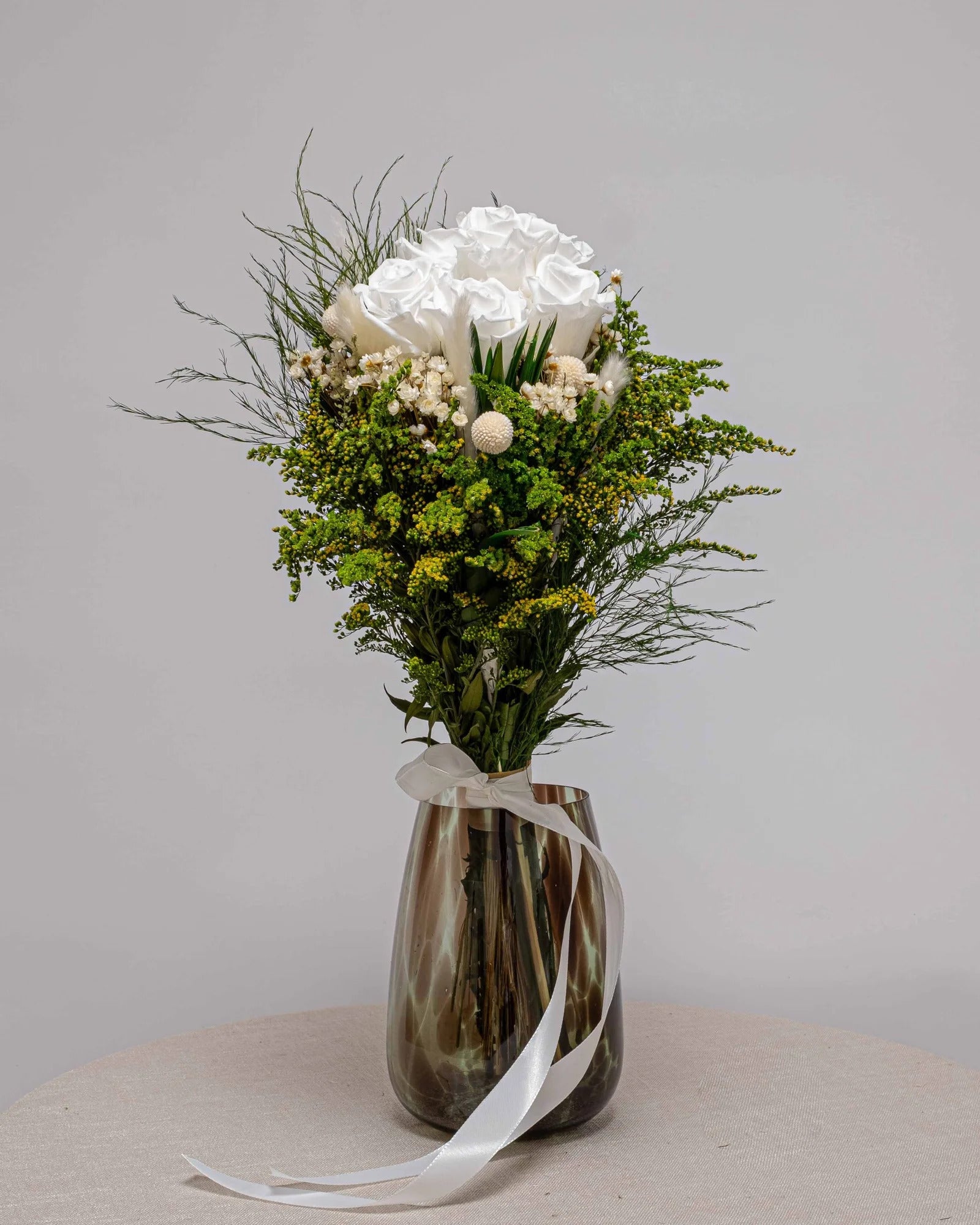 Bröllopsbukett Sepid bukett med romantisk form och bevarade detaljer