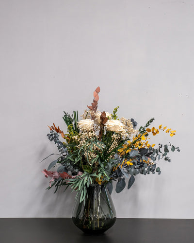 Delin Bukett med vita evighetsrosor