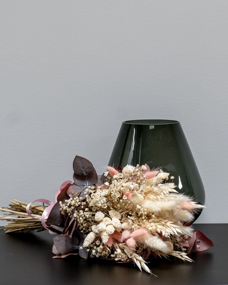 Alternative view of Saga buket - Brudebuket