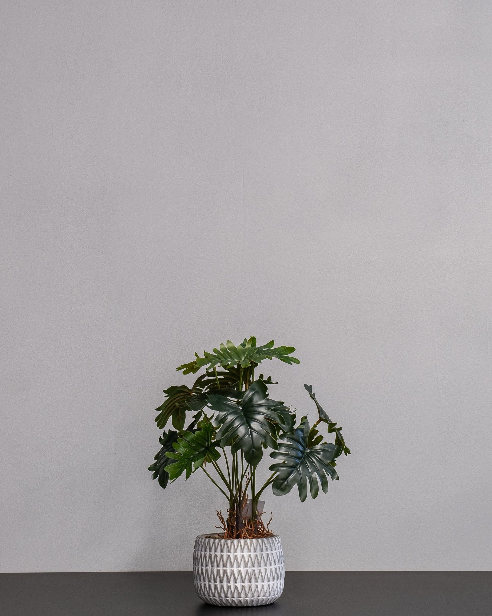 Eksklusiv Kunstig Filodendron i Moderne Cementpotte – Naturtro (32 cm) 3 Eksklusiv Kunstig Filodendron i Moderne Cementpotte – Naturtro (32 cm) - Billede 3